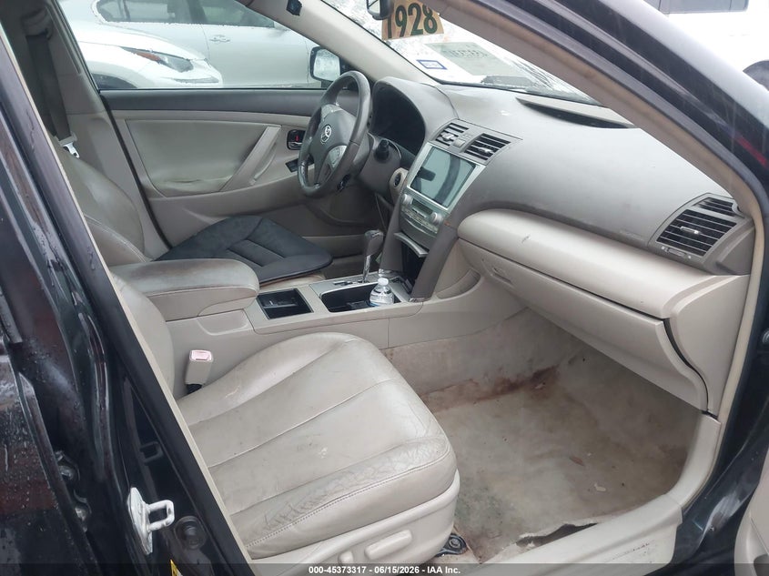 AtlanticExpress - Toyota Camry Hybrid