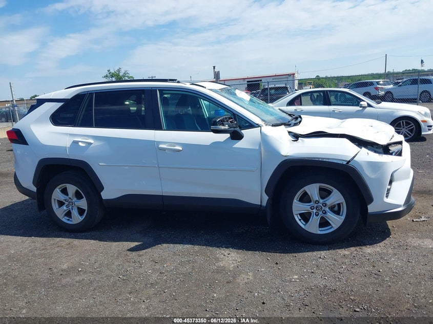 TOYOTA RAV4 - zdjęcie 13