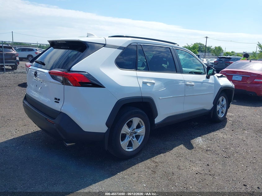 TOYOTA RAV4 - zdjęcie 4