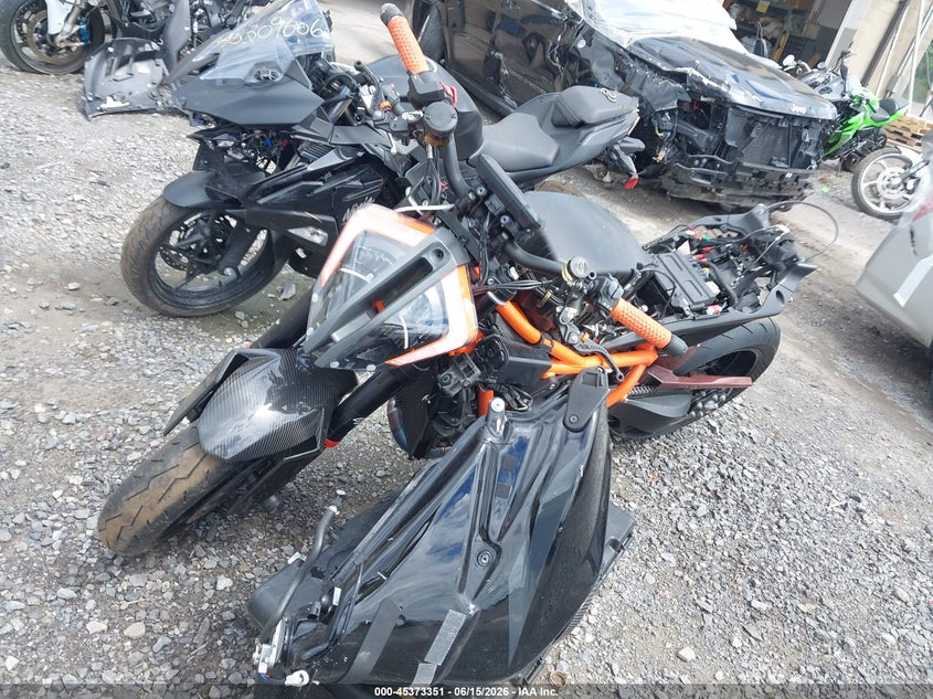 2020 KTM KTM 1290 SUPER DUKE R SPORT_BIKE 2