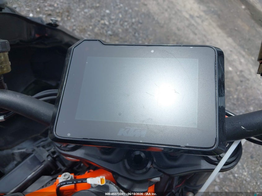 2020 Ktm 1290 Super Duke R VIN: VBKV39404LM925775 Lot: 45373351
