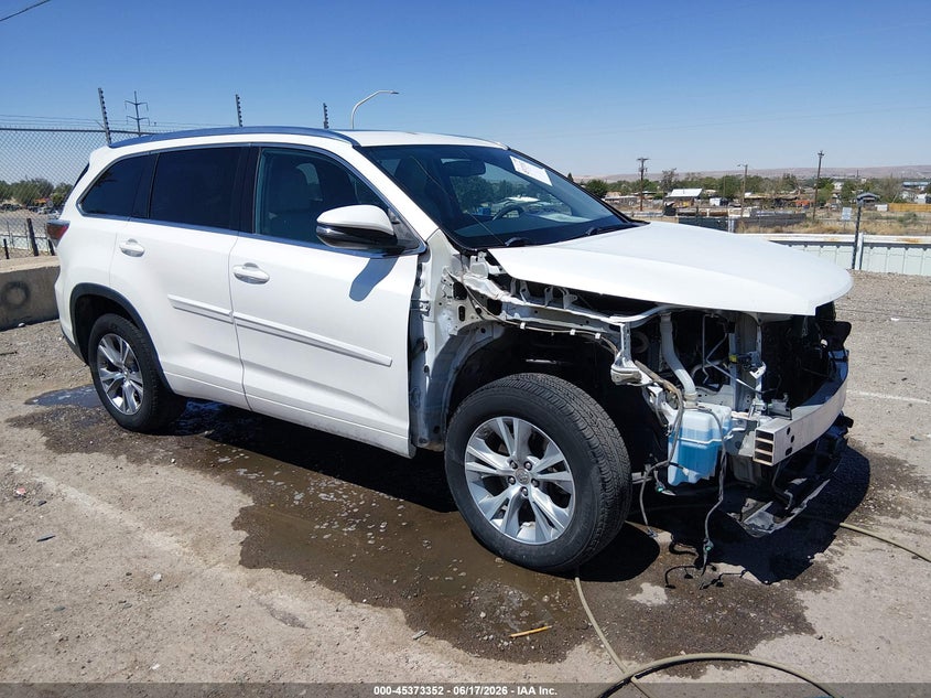 2015 TOYOTA HIGHLANDER XLE V6