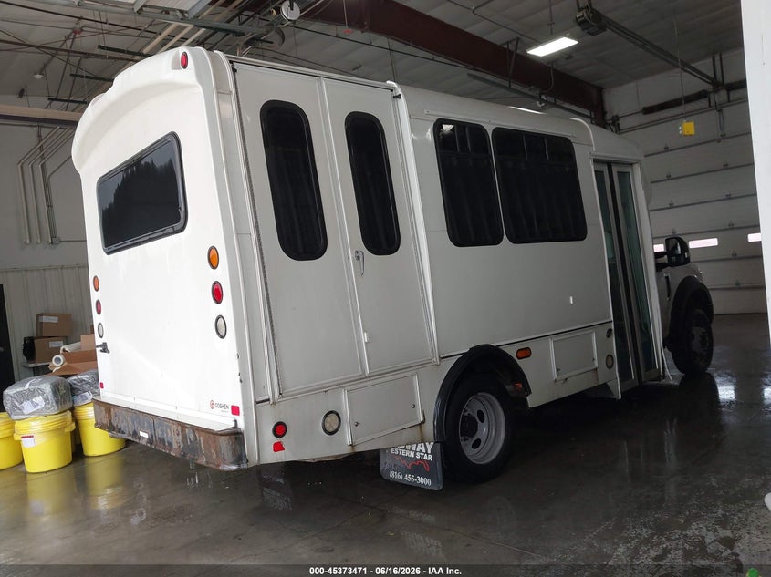 2017 FORD F-450 CHASSIS — zdjęcie 4