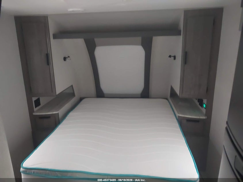2023 LANCE LANCE CAMPER auction photo 5