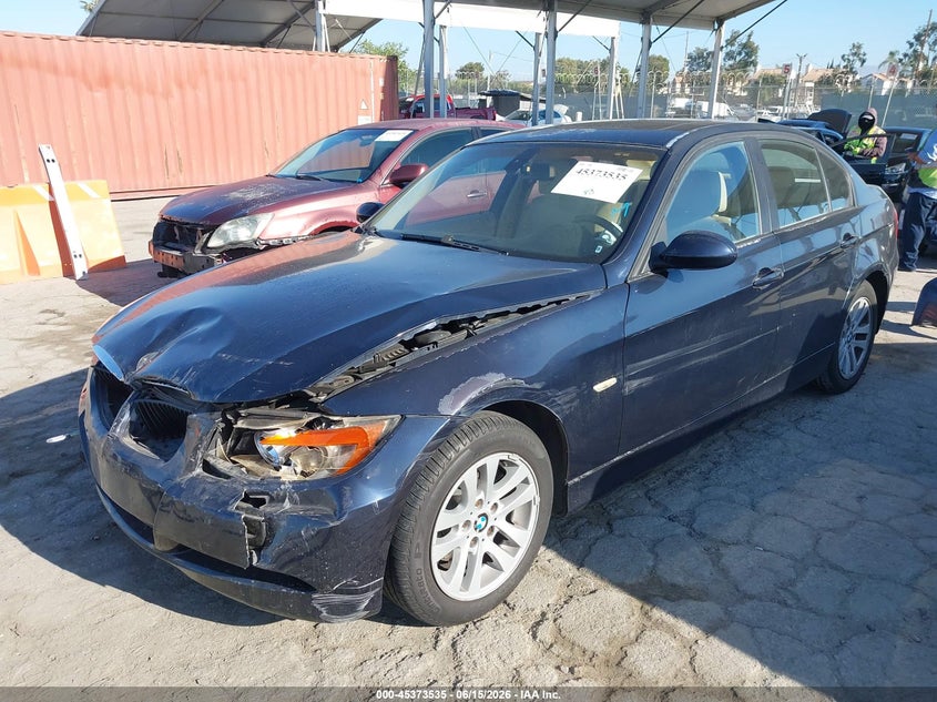 2006 BMW 325XI auction photo 2