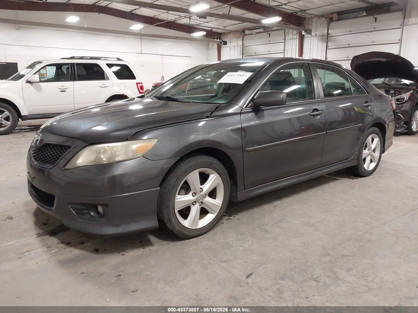 2011 TOYOTA CAMRY auction photo 2