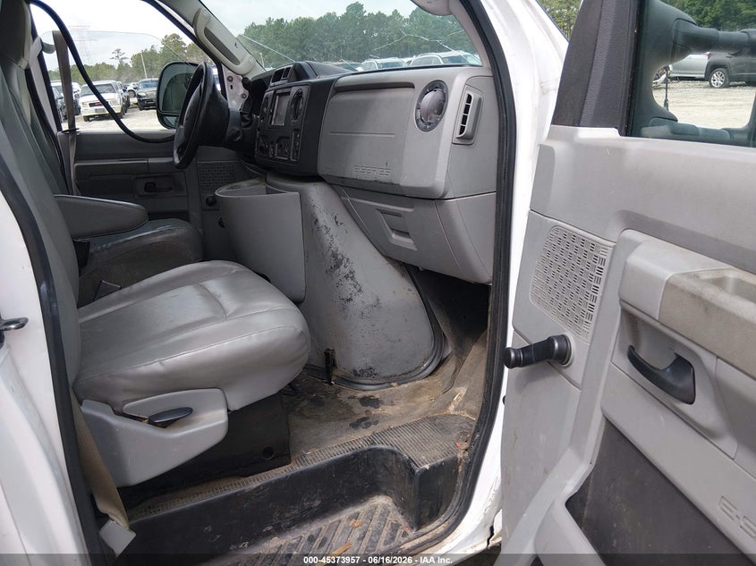 2011 FORD ECONOLINE COMMERCIAL CUTAWAY N/A N/A