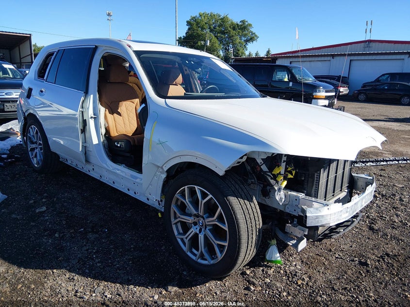 Vin: 5ux23em0xt9038518, lot: 45871984, bmw x7 xdrive40i 2026 img_1