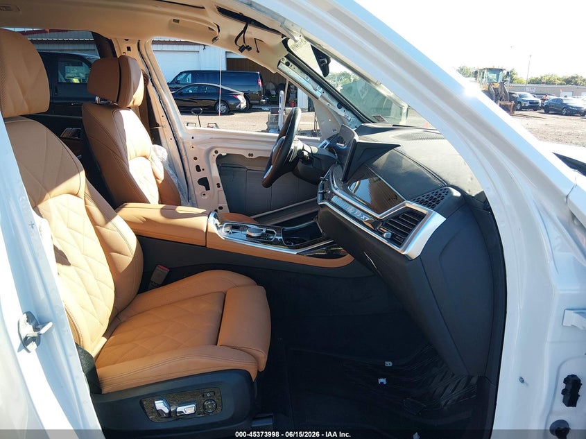 2026 BMW X7 auction photo 5