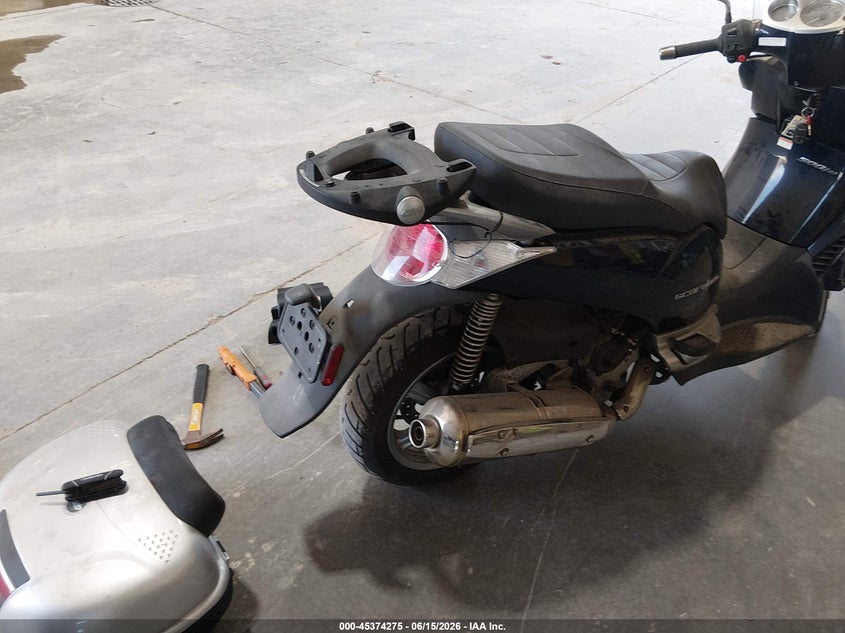 2010 APRILIA SCARABEO auction photo 4