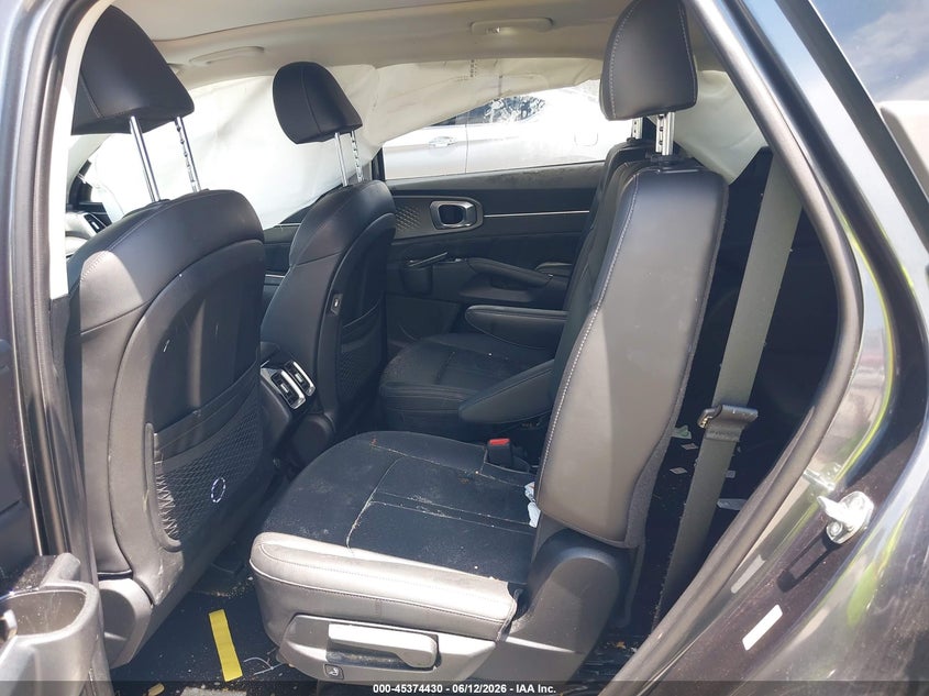 2023 KIA SORENTO auction photo 8