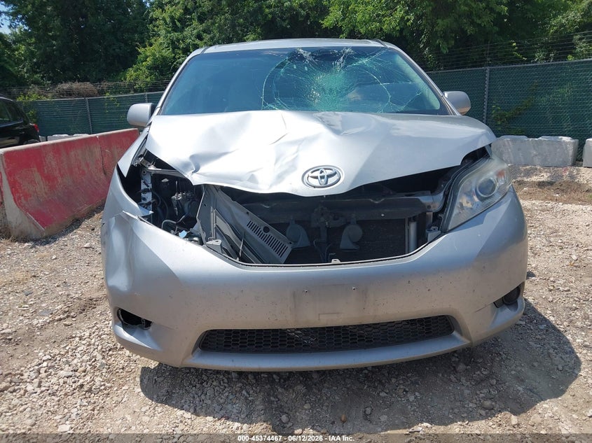 VIN 5TDKZ3DC1HS820178 2017 TOYOTA SIENNA LE 8 PASSENGER
