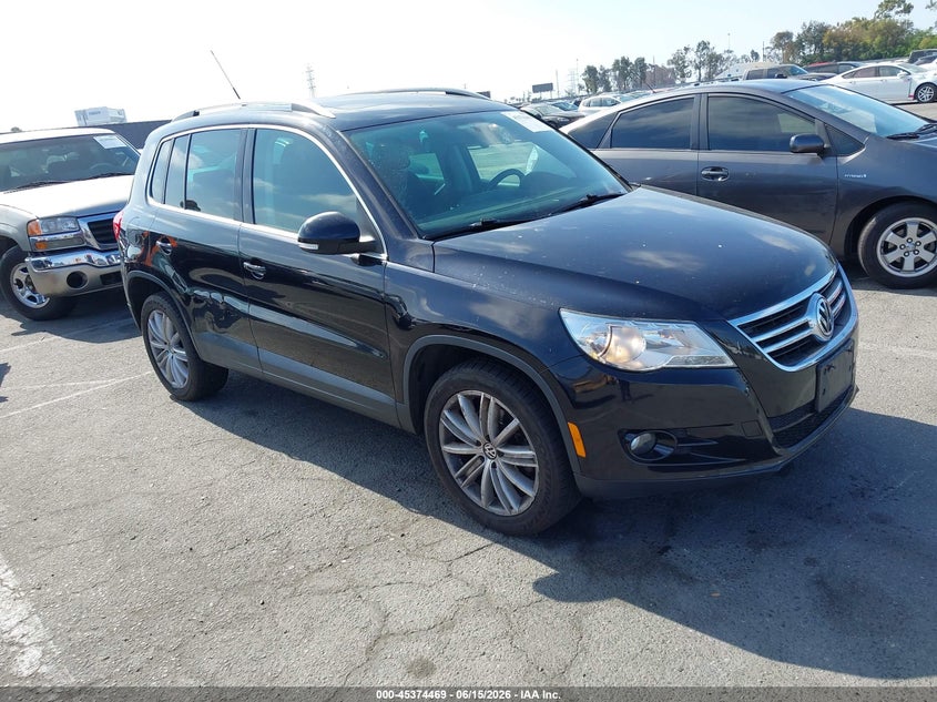 2011 VOLKSWAGEN TIGUAN SE