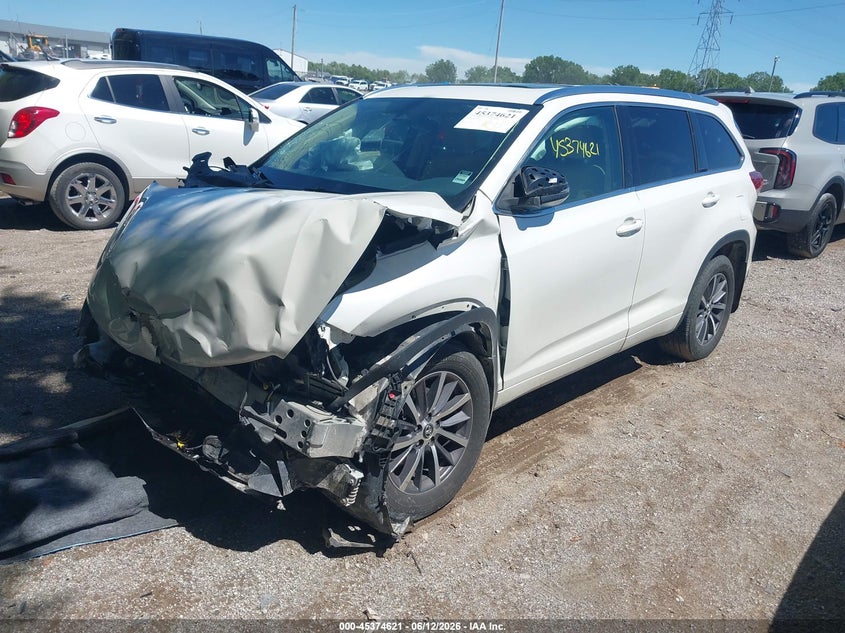 Vin: 5tdjzrfh0js807791, lot: 45872607, toyota highlander xle 20182