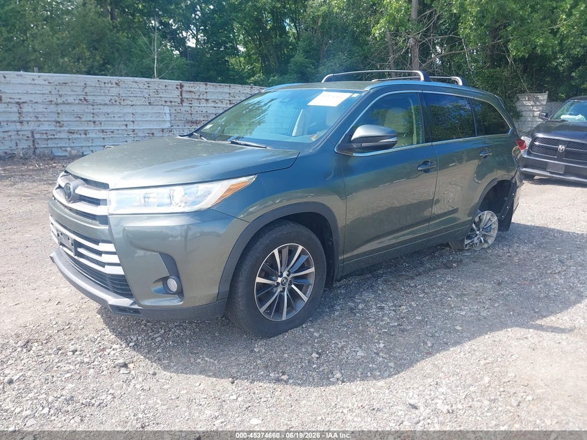 Vin: 5tdjzrfh2hs482961, lot: 45872646, toyota highlander xle 20172