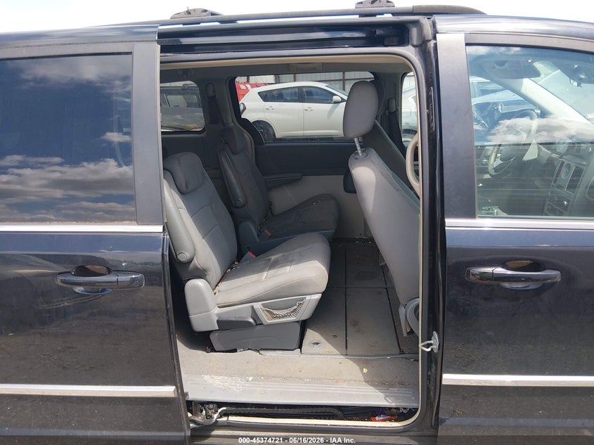 2010 CHRYSLER TOWN & COUNTRY VAN 3.8L V-6 197HP
