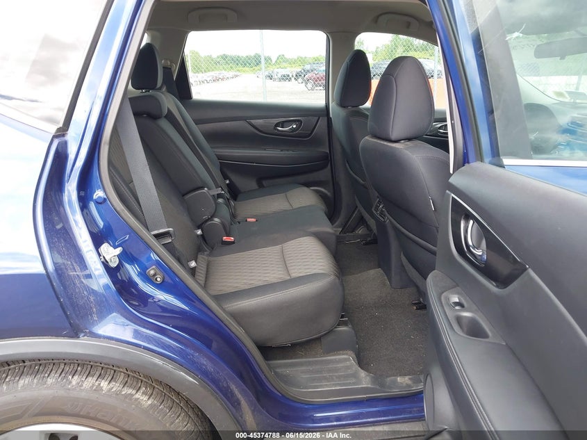 2017 NISSAN ROGUE auction photo 8