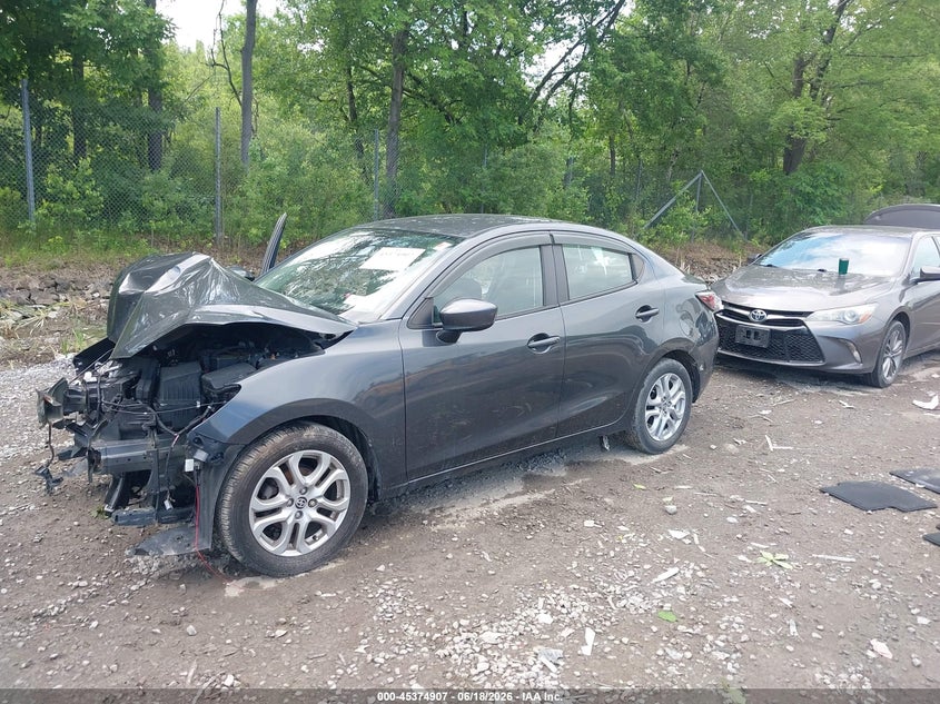 Vin: 3mydlbzv9gy136583, lot: 45872893, scion ia 20162