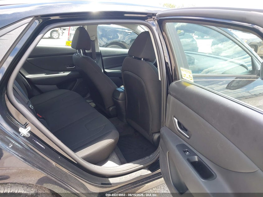 2021 HYUNDAI ELANTRA auction photo 8