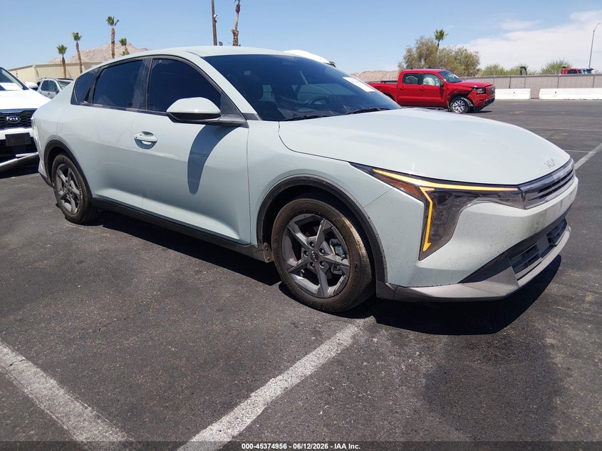 2025 KIA K4 auction photo 1