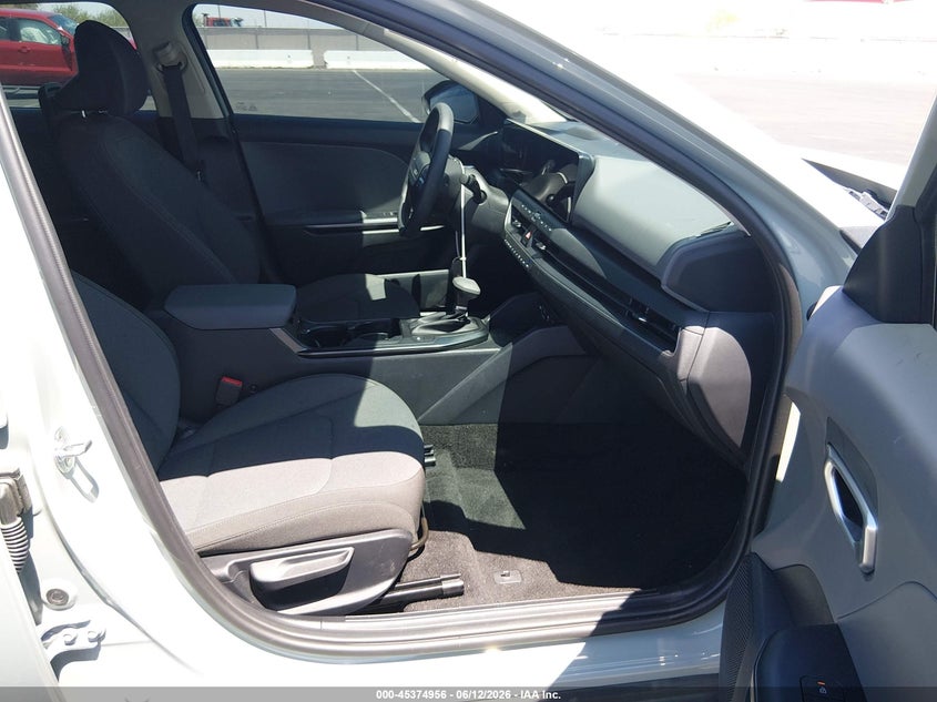 2025 KIA K4 auction photo 5