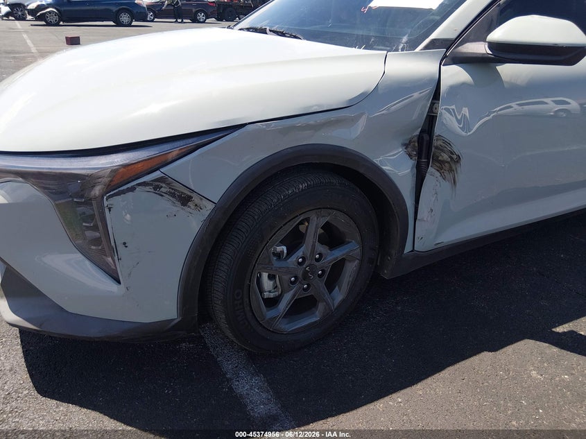 2025 KIA K4 auction photo 6