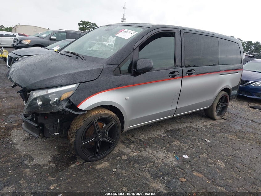 2017 MERCEDES-BENZ METRIS auction photo 2