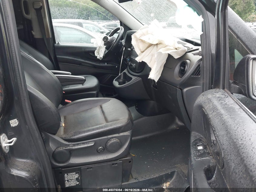 2017 MERCEDES-BENZ METRIS auction photo 5