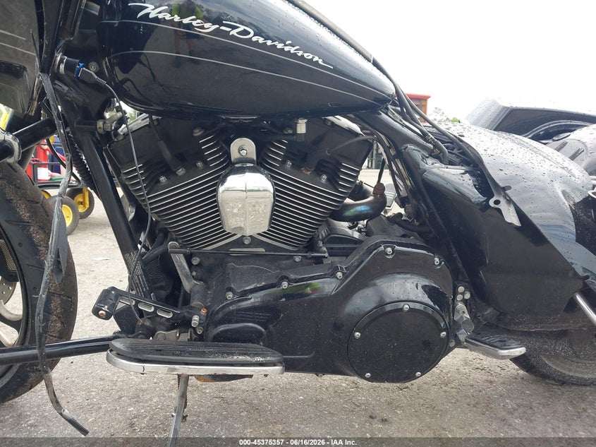 2012 Harley-Davidson Fltrx Road Glide Custom VIN: 1HD1KHM10CB687536 Lot: 45375357