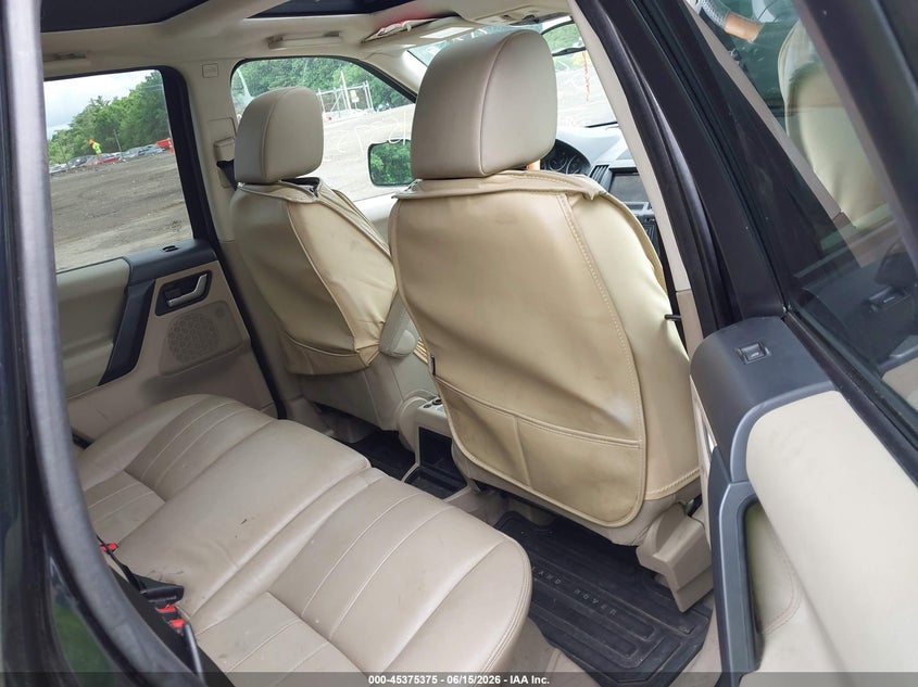 2011 LAND ROVER LR2 auction photo 8