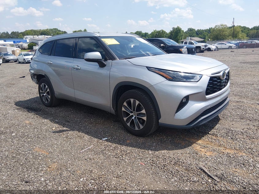 Vin: 5tdgzrah1ns544332, lot: 45873382, toyota highlander xle 2022 img_1