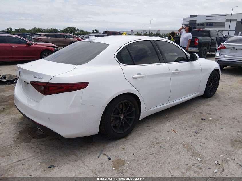 2020 ALFA ROMEO GIULIA auction photo 4