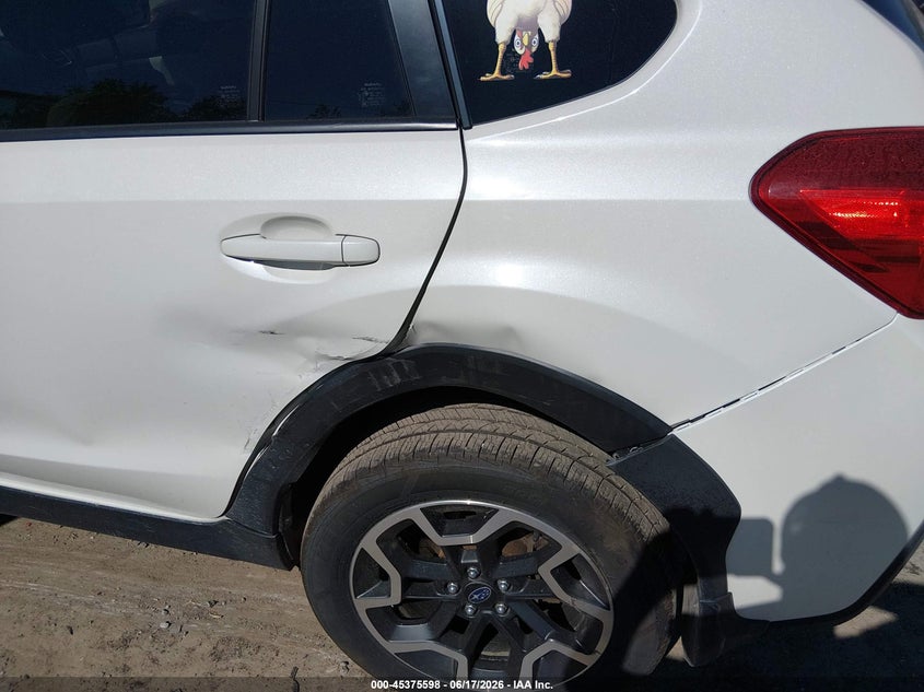 2016 SUBARU CROSSTREK auction photo 6