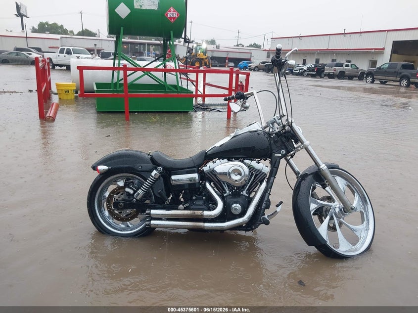 2013 Harley-Davidson Fxdwg Dyna Wide Glide VIN: 1HD1GPM10DC330008 Lot: 45375601
