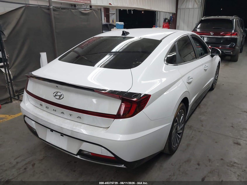 2023 HYUNDAI SONATA HYBRID auction photo 4