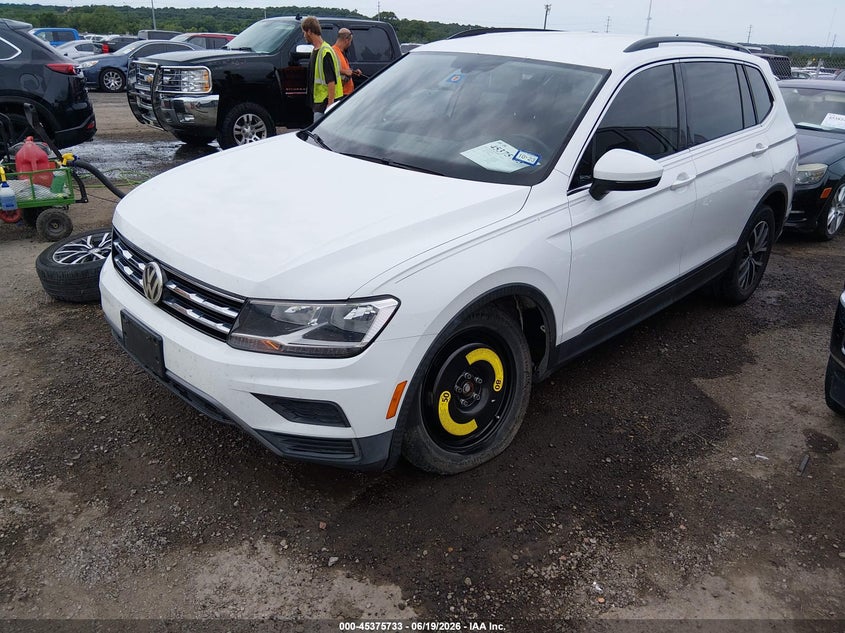 2019 VOLKSWAGEN TIGUAN auction photo 2