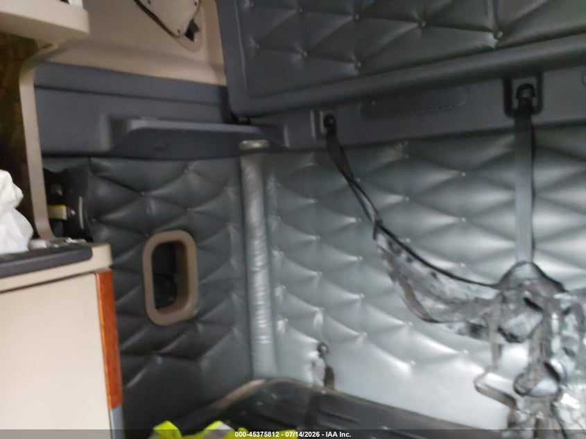 2017 FREIGHTLINER CASCADIA 125 auction photo 6