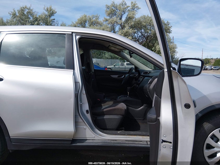 2016 NISSAN ROGUE auction photo 5