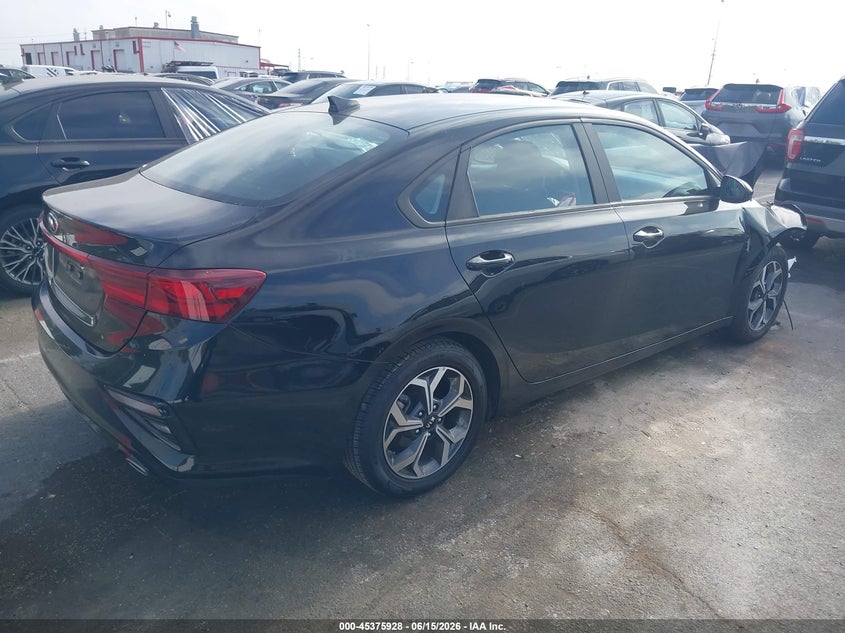 VIN 3KPF24AD7ME283555 2021 KIA FORTE LXS