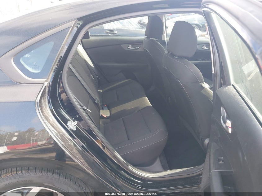 VIN 3KPF24AD7ME283555 2021 KIA FORTE LXS