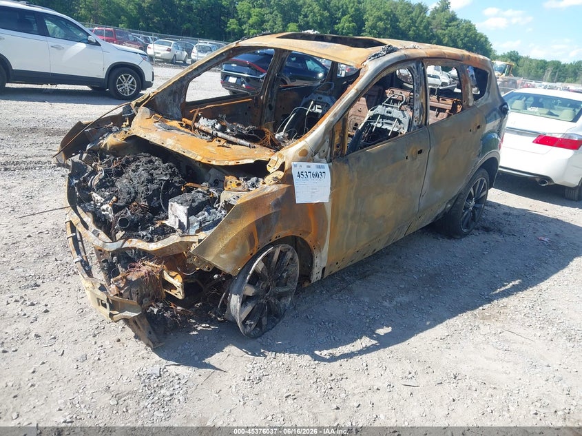 Vin: 1fmcu9gdxhub34514, lot: 45874023, ford escape se 20172