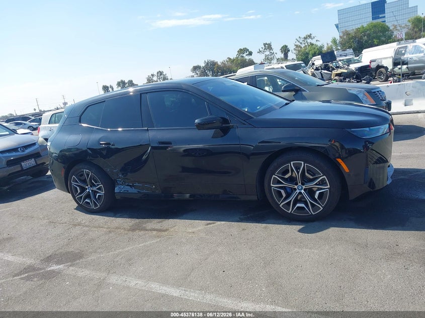 2025 BMW Ix xDrive50 VIN: WB523CF06SCT92553 Lot: 45376138
