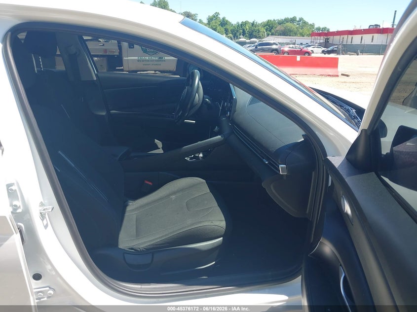 VIN 5NPLS4AG1NH058977 2022 HYUNDAI ELANTRA SEL