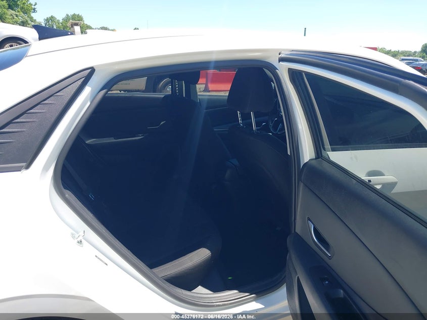 VIN 5NPLS4AG1NH058977 2022 HYUNDAI ELANTRA SEL