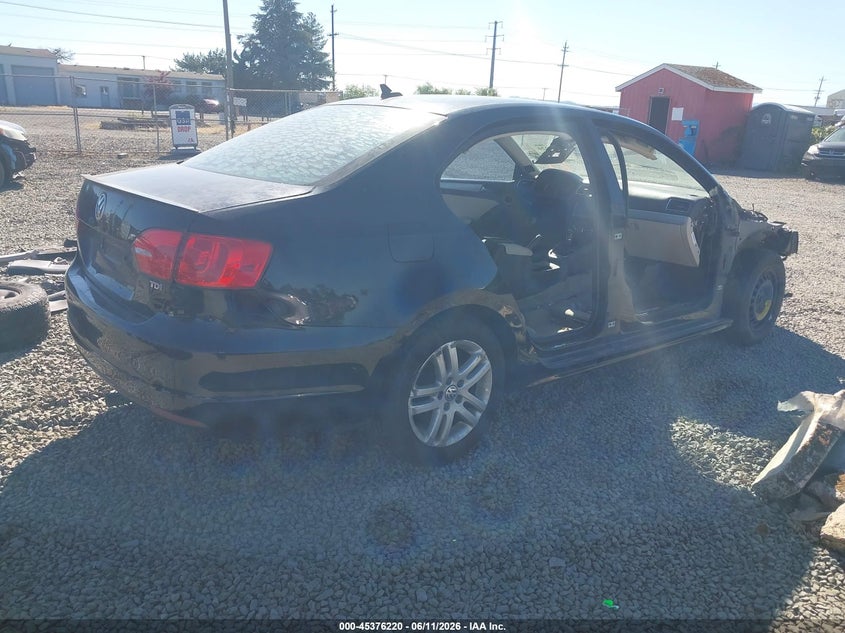2012 VOLKSWAGEN JETTA auction photo 4