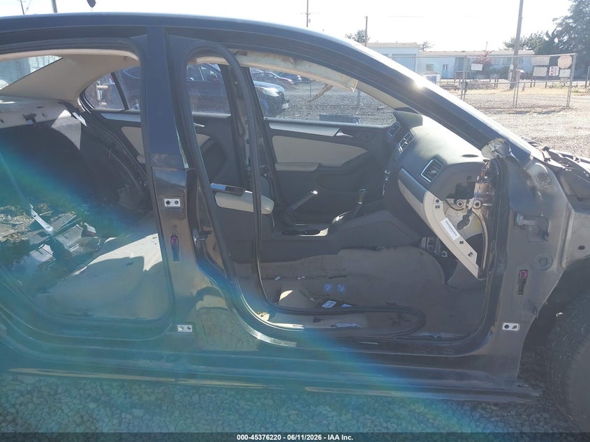 2012 VOLKSWAGEN JETTA auction photo 5