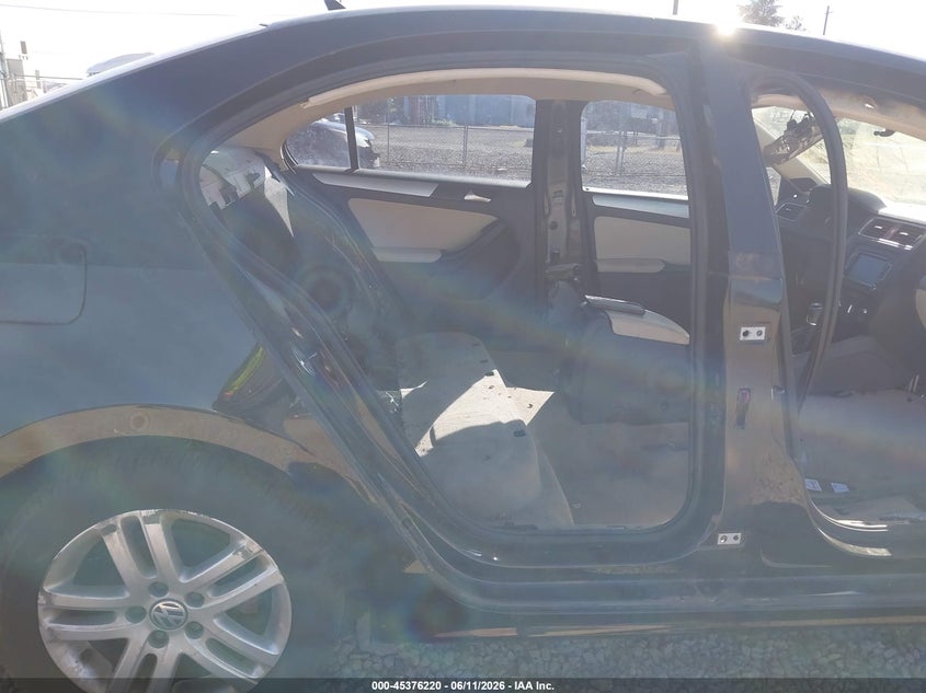 2012 VOLKSWAGEN JETTA auction photo 8