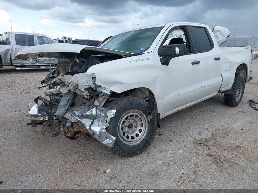2020 CHEVROLET SILVERADO 1500 auction photo 2