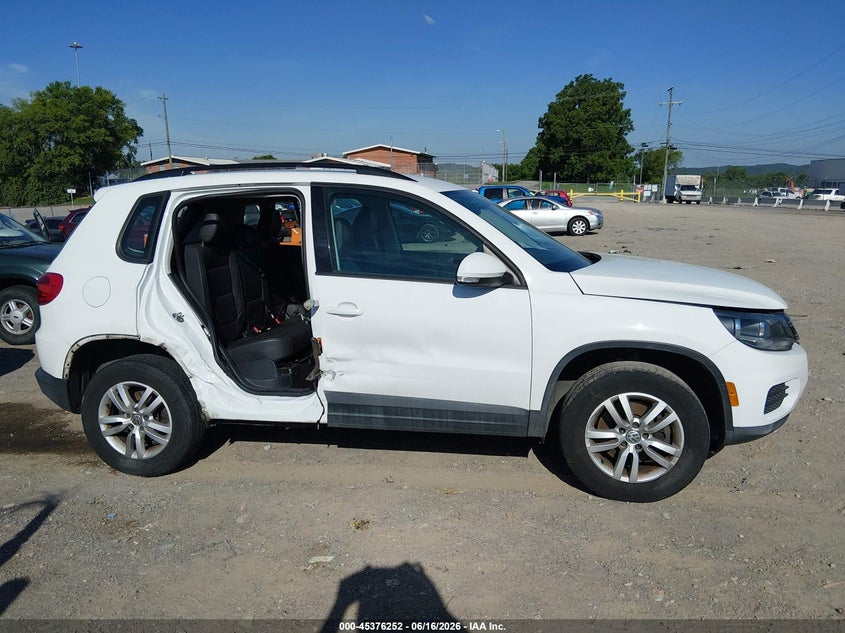 2017 VOLKSWAGEN TIGUAN auction photo 6