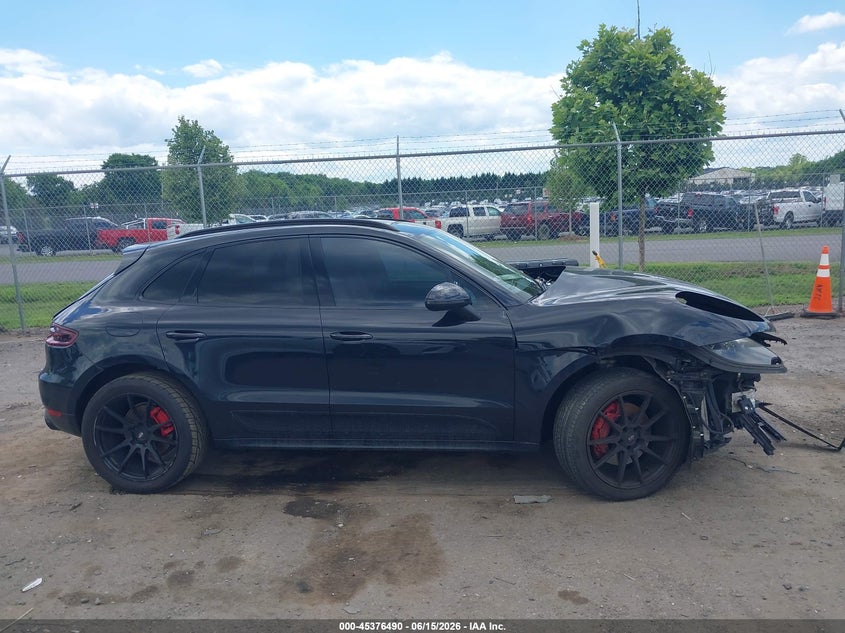 2017 Porsche Macan Gts VIN: WP1AG2A53HLB53101 Lot: 45376490